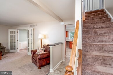 6033 Camelback Ln, Columbia, MD 21045 - photo 2