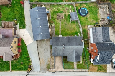 158 Grant Ave, Homestead, PA 15120 - photo 5