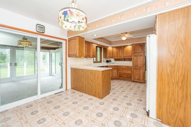 The 17x11 Eat in Kitchen offers Ceramic Tile Floor
