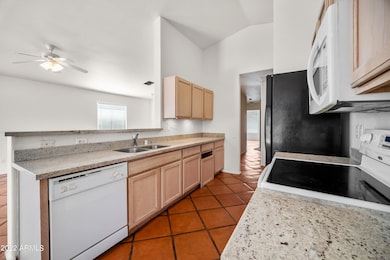1414 E Weldon 00008