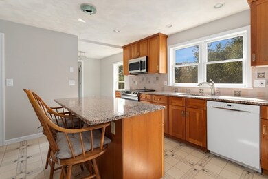 50 Pleasant St unit 2, Wakefield, MA 01880 - photo 5