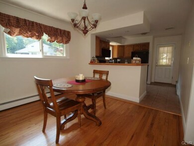 107 Maple St, Macungie, PA 18062 - photo 6