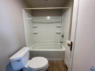 513 12th St, Sioux City, IA 51105 - photo 5