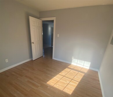 8507 Lockwood Dr unit B, Houston, TX 77016 - photo 5