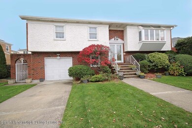 558 Rensselaer Ave, Staten Island, NY 10312 - photo 2