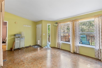 821 Tipsoo Loop S unit A, Rainier, WA 98576 - photo 5