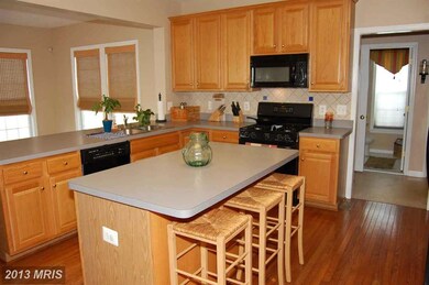 5921 Moonbeam Dr, Woodbridge, VA 22193 - photo 5