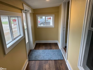 407 E Mills St, Creston, IA 50801 - photo 5