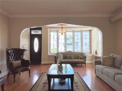 Main: Foyer