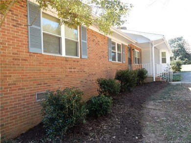 304 Wilson Rd, Shelby, NC 28152 - photo 3