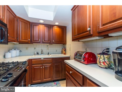 8657 Provident Rd, Philadelphia, PA 19150 - photo 3