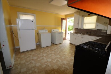 310 SW 5th St, Grand Prairie, TX 75051 - photo 6