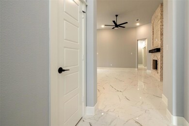 629 Vaquero St, White Settlement, TX 76108 - photo 4