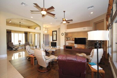 4110 N Twilight Cir - Great Room