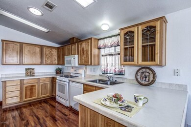 Full Size Kitchen