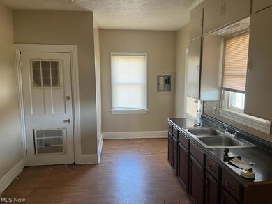 Up kitchen