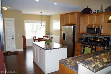 667 Braeside Dr SE unit 81, Byron Center, MI 49315 - photo 3