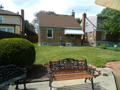 709 Portsmouth Ave, Westchester, IL 60154 - photo 6