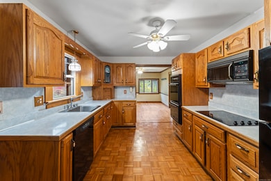 16 Settlers Ln, Sandy Hook, CT 06482 - photo 2