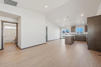 Trestle-Creek-LivingDiningKitchen