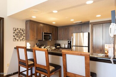 St James Place unit R-203, Week 14, Beaver Creek, CO 81620 - photo 7