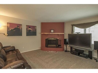 4925 W Park Dr unit B3, West Des Moines, IA 50266 - photo 2