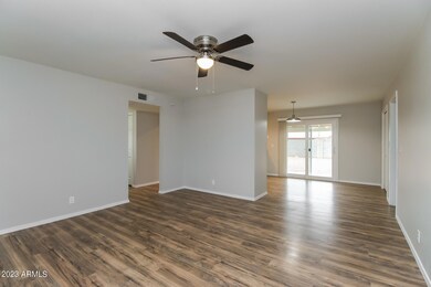 003-photo-living-room-10510668