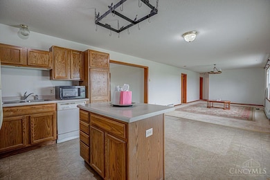 6423 Howe Rd, Middletown, OH 45042 - photo 7