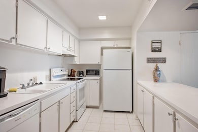 2504 N Whitewater Club Dr unit A, Palm Springs, CA 92262 - photo 5