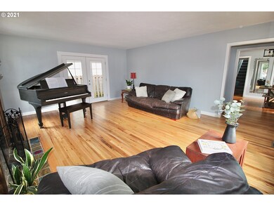 580 N Grant St, Canby, OR 97013 - photo 4