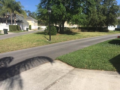 1115 Oak Pond Dr, Kissimmee, FL 34747 - photo 2