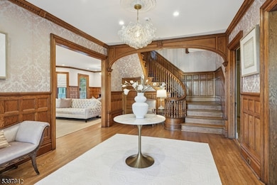 372 Up Mountain Ave, Montclair Twp., NJ 07043 - photo 7