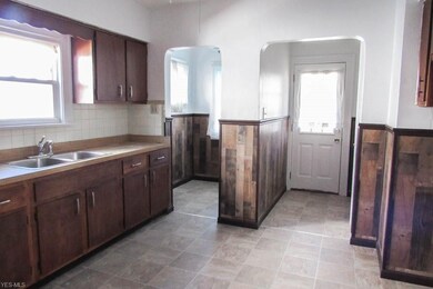Spacious kitchen with a breakfast nook.