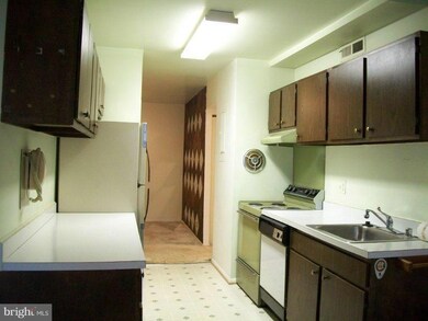 440 Girard St unit T2, Gaithersburg, MD 20877 - photo 7