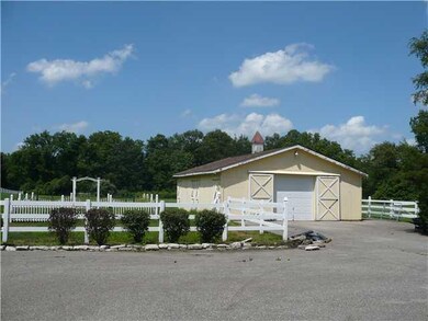 Stable/Barn. Barn is finished, suitable for cars, horses, man cave or party barn!