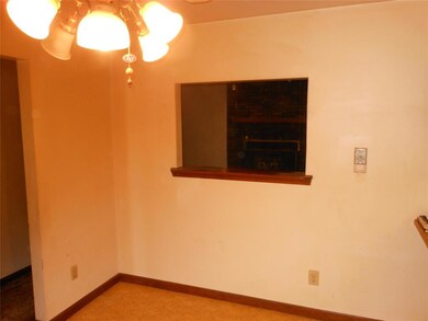 300 Pence Ave, Columbus, IN 47201 - photo 5