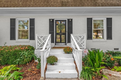 4901 Baylor Ct, Raleigh, NC 27609 - photo 3