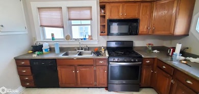 104 E Sheridan Ave, Shenandoah, IA 51601 - photo 3