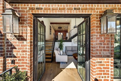 456 Port St, Savannah, GA 31401 - photo 4