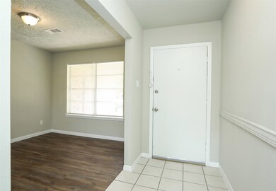 8615 Easter St, Houston, TX 77088 - photo 4