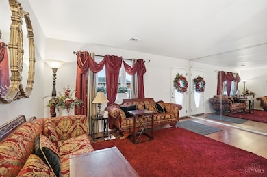 1297 Wainwright Dr, Cincinnati, OH 45246 - photo 5