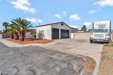 2551 Boulder Point Ct, Las Vegas, NV 89115 - photo 4