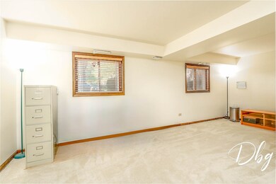 4750 Crest Ct, Waukegan, IL 60087 - photo 5