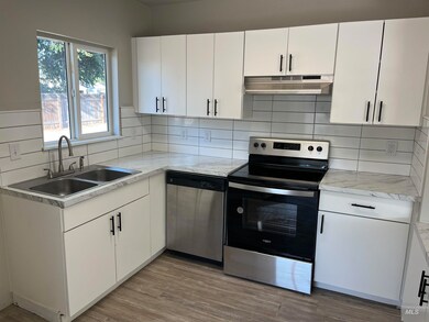 1013 S Chestnut St, Nampa, ID 83686 - photo 4