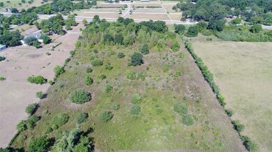 636 Hunters Creek Way, Hockley, TX 77447 - photo 5