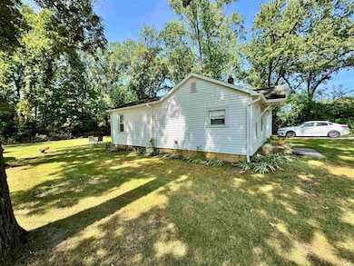 56365 Strathmore Dr, Elkhart, IN 46516 - photo 3