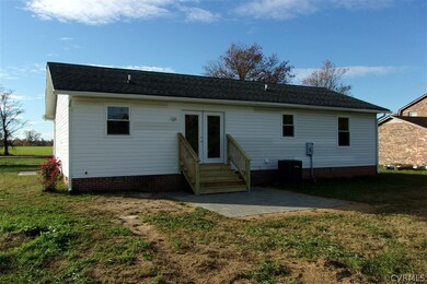 125 Powcan Rd, Millers Tavern, VA 23115 - photo 2