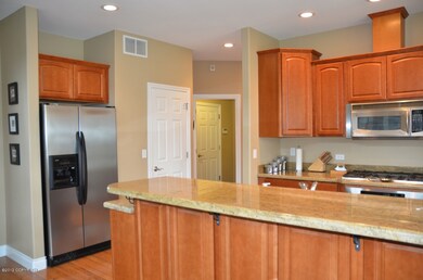 Kitchen w/Granite, Stainless & W-in Pant