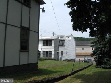 1036 Walnut St, Ashland, PA 17921 - photo 2