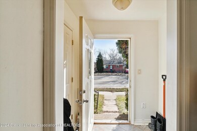 1008 W Mt Hope, Lansing, MI 48910 - photo 5